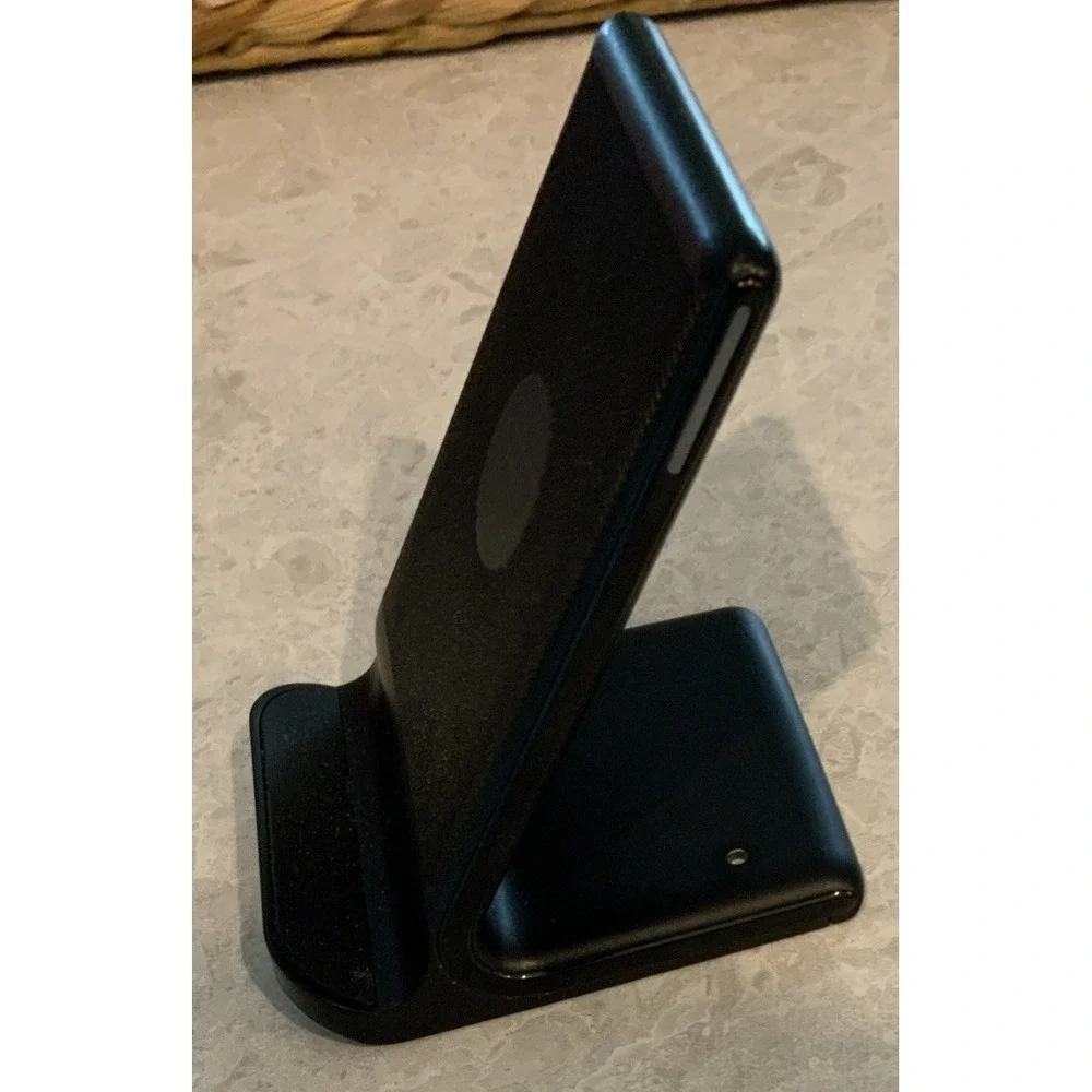Wireless Charging Stand Lamp with LED Light Bulb Threshold For Android Or Iphone